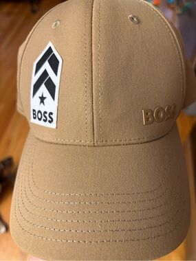 Beige Hugo boss hat